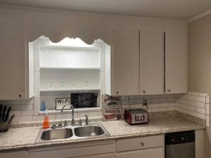 3 Bedroom Cozy Home Minutes From Tims Ford Lake