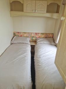 Caravan 26 fishguard holiday park