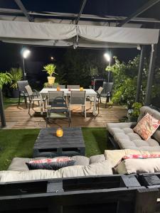 Escale au jardin des rêves terrasse parking privée 8 personnes