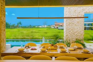 Villa La Vie a 4BR Tropical Retreat Ubud Bali