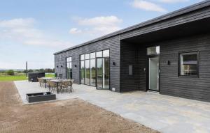 Awesome Home In Glesborg With Sauna