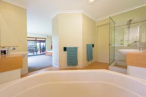 Sky Blue Retreat Serene Family Getaway