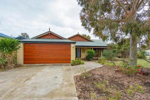 Sky Blue Retreat Serene Family Getaway