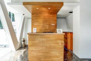 Dancenter Premium Legian Hotel