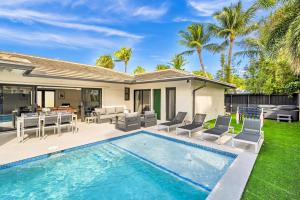 Open Concept Bungalow Beach Proximity Lush Neighborhood Pearl Key