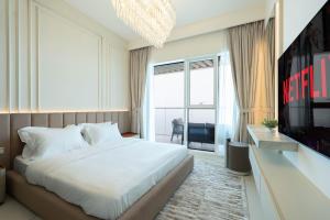 KeyRock - Palm & Sea View Apt at Grand Bleu