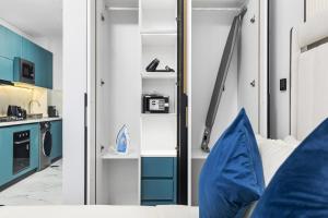 ALiving Modern Studio I Private Pool I Opalz by Danube- 1308