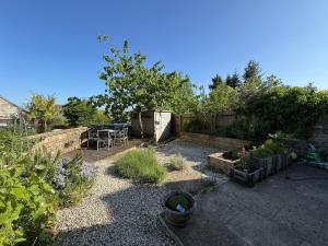 Cosy Cottage in Cotswolds
