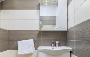 Stunning Apartment In Pula With Wifi - Cir773