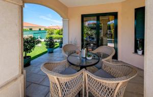 Lovely Home In Buje With Sauna - Cis388