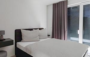 Gorgeous Home In Medulin With Wifi