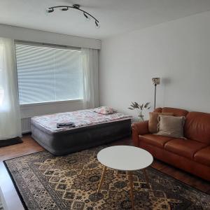 Bright through-house triangle