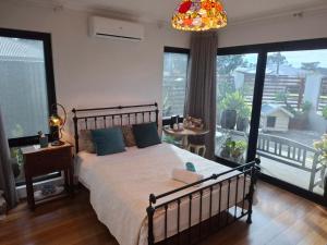 Guest Suite, Private Entrance, Bathroom, Garden, No Overlap with Host