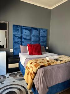 Crown Guesthouse-Waterkloof