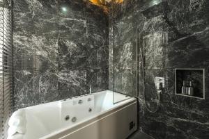 V162 Super Modern Brand New Stunning Design