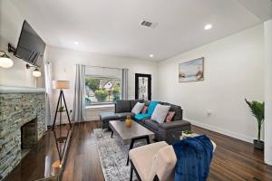 Getaway Nr Midtown, DT, TSU Hot tub Game Room