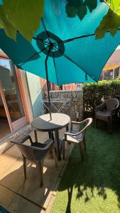 Appartements Studio Albatros en RDJ avec Terrasse, Parking prive, Piscine, proche Golf St Donat : photos des chambres