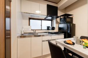 #32 -服部ビル東池袋- Condo