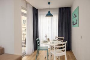 The Room Apartment City Center