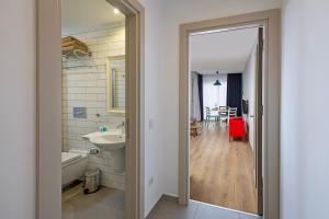 The Room Apartment City Center