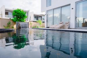 Regal Victoria Luxury Pool Villa