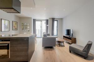 Stylish & Central 2-Bedroom Apartment