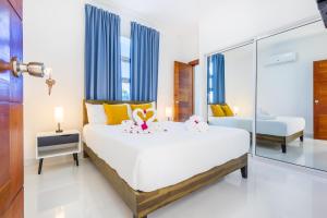 New Modern 2-lvl Punta Cana Villa in Gated Community with Private Pool & Rooftop Terrace