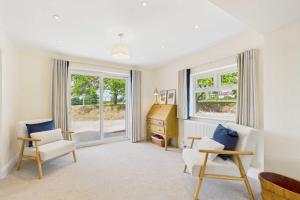 Host & Stay - Merrow Cottage