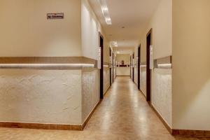 Super Townhouse Geetraj Near Shalimar Gateway