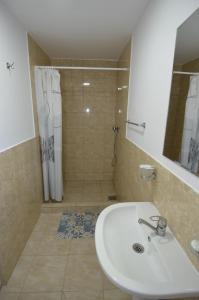 Casa OBSTEI COSTINESTI