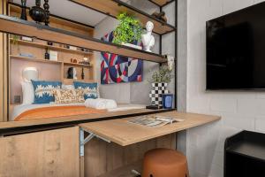 Stylish Sea Point Apartment