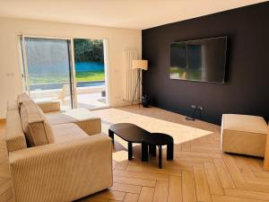 Évasion à 2h de Paris avec piscine chauffée privée