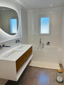 Évasion à 2h de Paris avec piscine chauffée privée