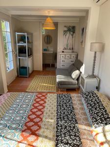 Villas Charming Villa, Sunroof, big pool & olive trees : photos des chambres
