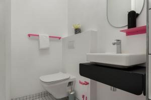 Fresh & Colorful Studio in CPT