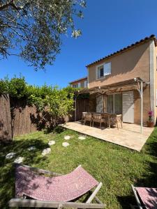 Bastidon paisible dans résidence avec piscine