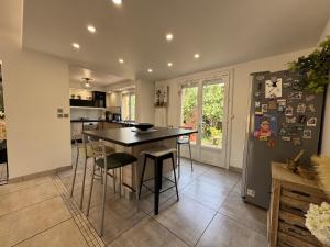 Maisons de vacances LAlhambra House - Circuit - 11p - Reve Au Mans : photos des chambres