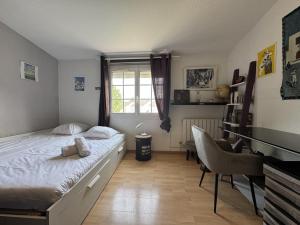 Maisons de vacances LAlhambra House - Circuit - 11p - Reve Au Mans : photos des chambres