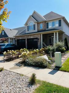 Inspired Stay close to Niagara *4B & 2King Beds*