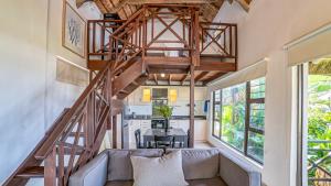 Gleisner Hospitality -Sea Wood