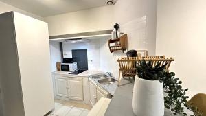 058 - Valfere,Saint Anne, Central, Appart 1chambre