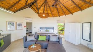 Gleisner Hospitality -Sea Horse