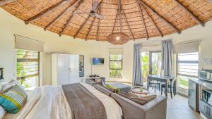 Gleisner Hospitality -Sea Horse