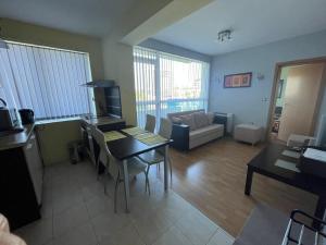 Private 2-Bedroom Apartment with Pool and Free Parking in Marina Holiday Club Pomorie