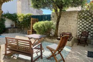 Maisons de vacances Charming house with garden near the port : photos des chambres