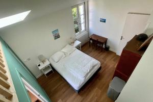 Maisons de vacances Charming house with garden near the port : photos des chambres