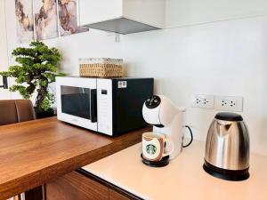 2BR 4Beds Luxury Condo Pool & Fitness