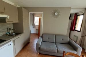 Apartment with balcony near beach