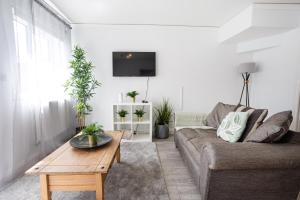 Courtsknap Contractors Sleeps 9 Free Parking WiFi