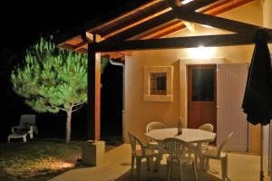 Maisons de vacances Gites les Cerisiers 2 : photos des chambres